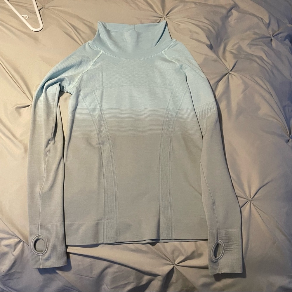 Ombré tight fit turtle neck 🔷